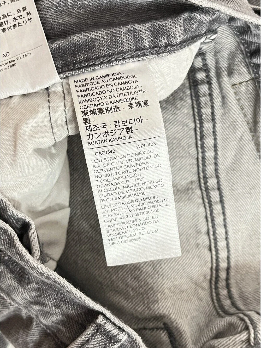 Levi’s Fresh 501 Jeans Gray Wash Denim 25x30 Mushroom Tag
